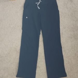 Figs women's cargo scrub pants